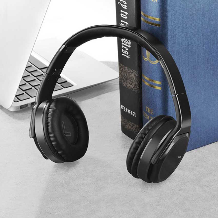 Hoco-bluetooth-headphone-W11-listen-wire