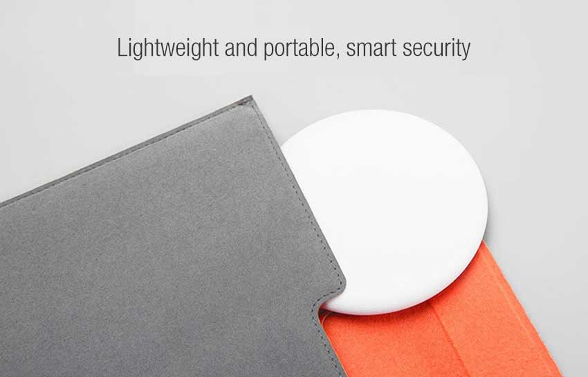 Xiaomi-Mi-Qi-wireless-charger-in-Banglad