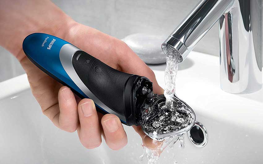 Philips-Aquatouch-AT89016-Electric-Shave