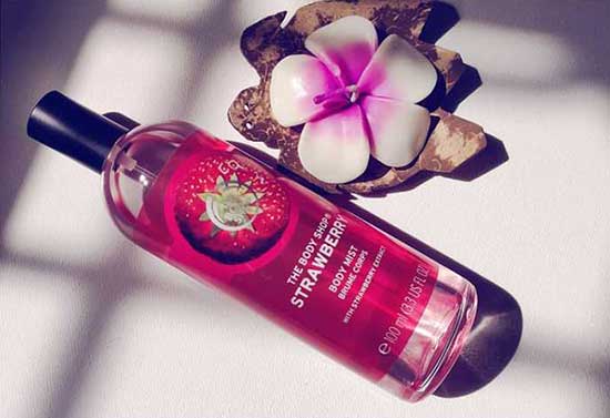 The-Body-Shop-Strawberry-Body-Mist-BD.jp