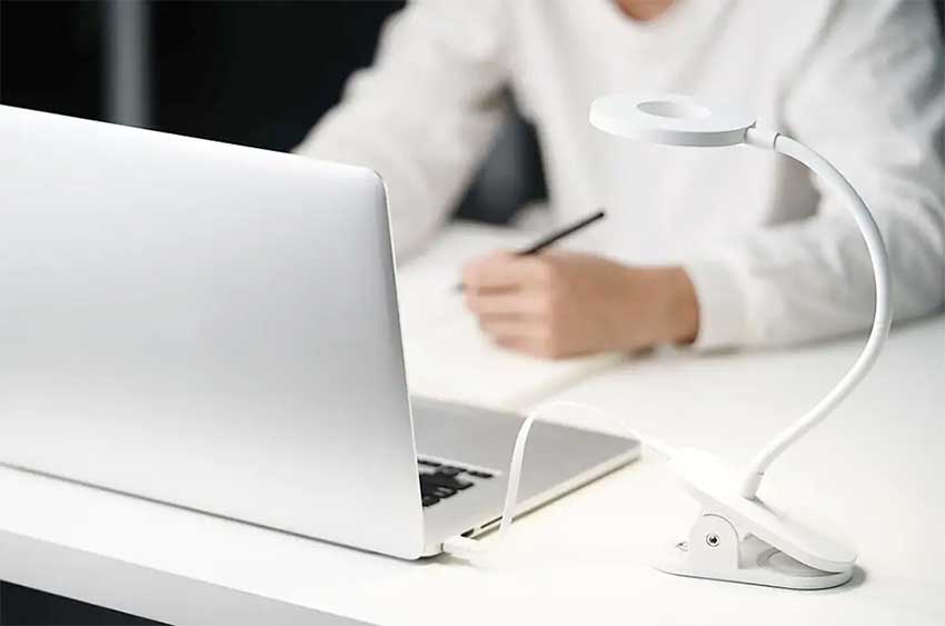 Charging-Clip-Table-Lamp.jpg?15769208574