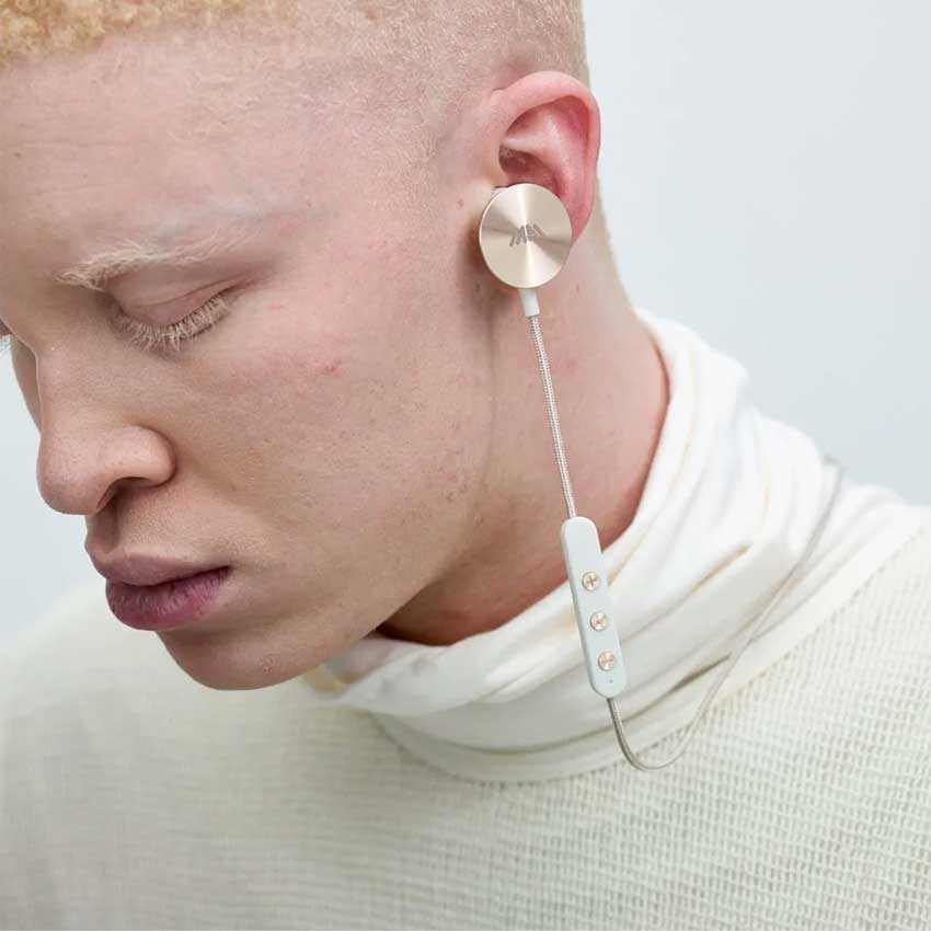 I.am%2B-Buttons-Wireless-Earphones_4.jpg?1673161068001