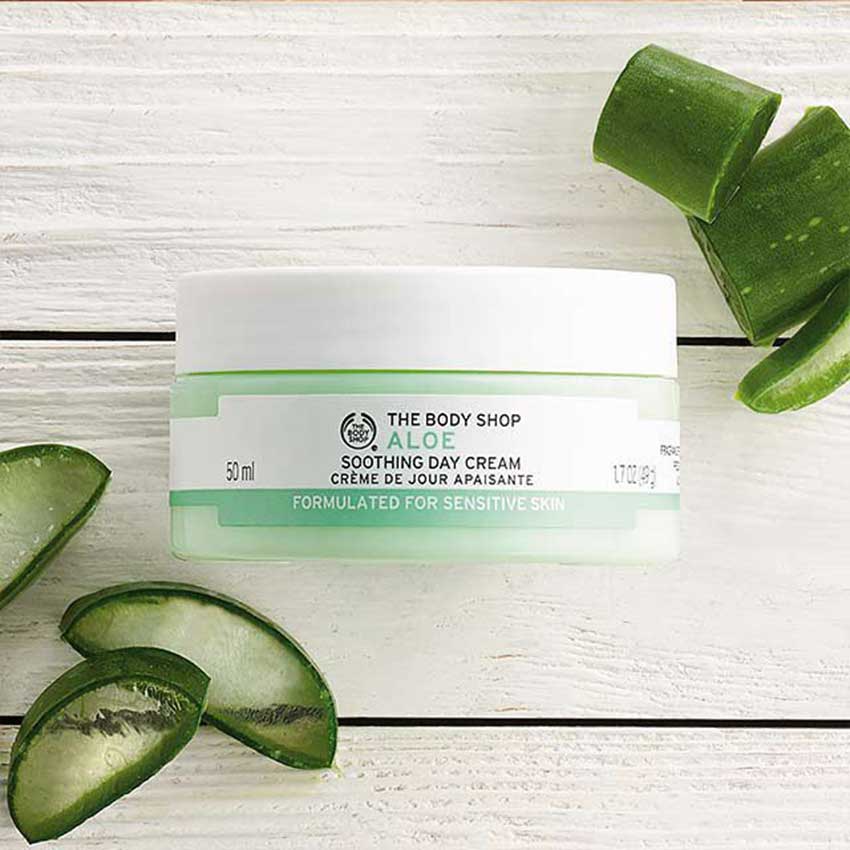 The-Body-Shop-Aloe-Soothing-Day-Cream-bu