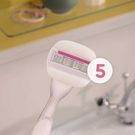 Gillette Venus ComfortGlide Sugarberry with Olay Razor Blades