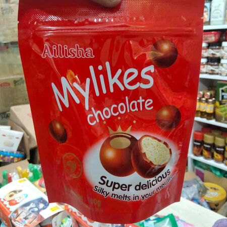 Ailisha Mylikes Chocolate