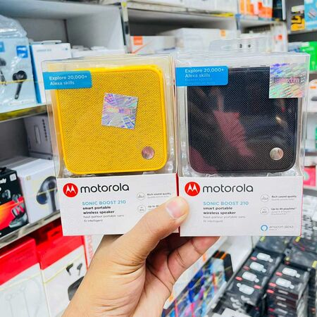 Motorola Sonic Boost 210 Wireless Speaker Box Packeging