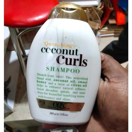 OGX Quenching Coconut Curls Shampoo 385ml