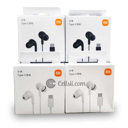 Xiaomi Mi Type-C Earphones Black & White Color Box